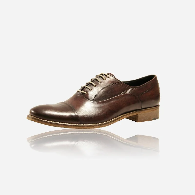 Men's loafers with a decorative buckleMen's Classic Leather Lace Up