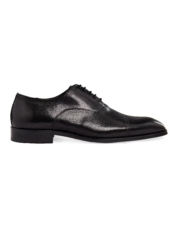 Men's loafers with a moc - toe designBLACK LEATHER OXFORD BROGUE SHOES