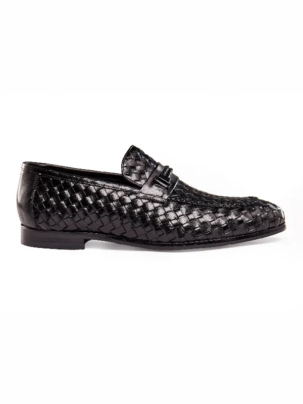 Men's loafers with a smooth leather finishBLACK LEATHER WOVEN LOAFERS