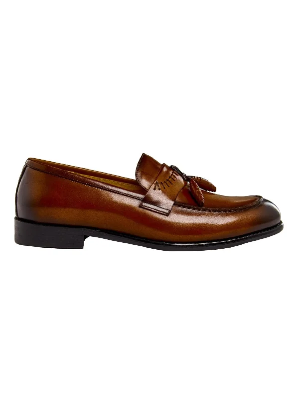 Men's loafers with a leather lining for comfortBROWN LEATHER TASSEL LOAFERS