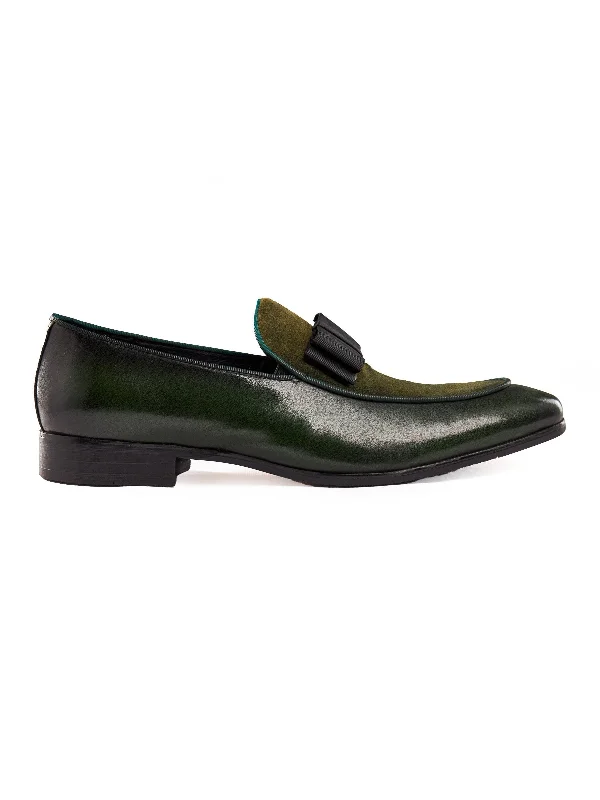 Men's loafers with a low - heeled designGREEN SUEDE & LEATHER BOW TIE LOAFERS