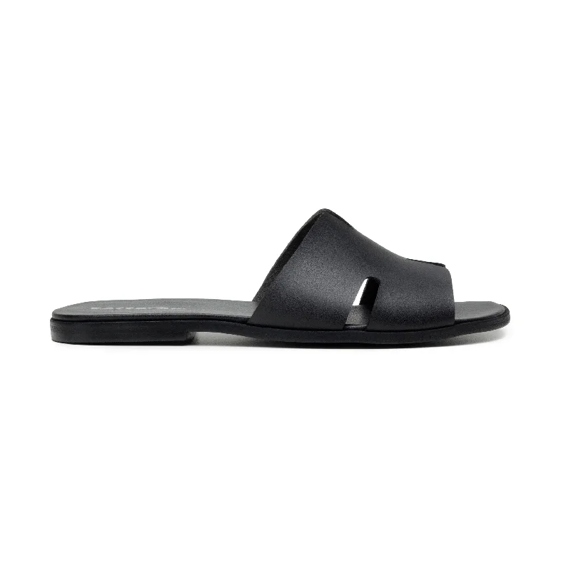 Men's sandals with a shock - absorbing insole'Gregory' men's vegan leather sandal by Zette Shoes - black