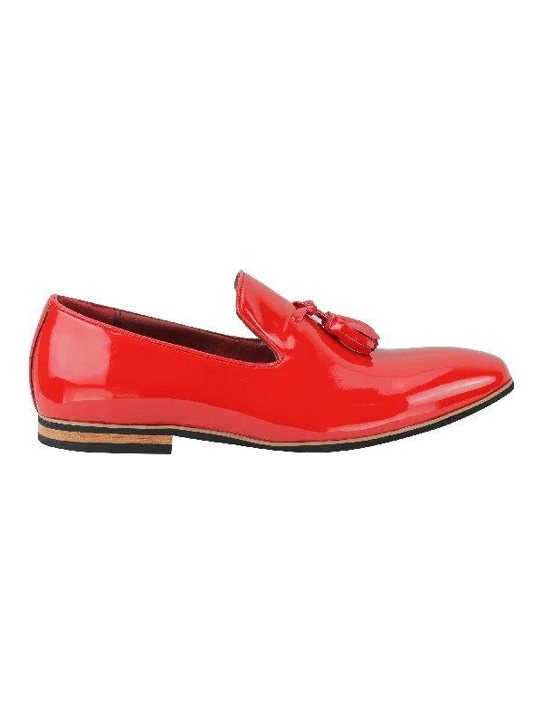 Men's loafers with a leather lacing systemFAUX LEATHER SHINY SLIP ON SHOES IN RED