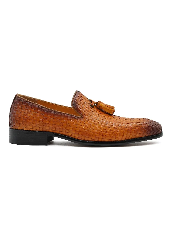 Men's loafers with a leather lining for comfortTAN WOVEN LEATHER TASSEL LOAFERS