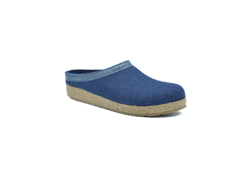 Men's slippers with a logo patch on the sideHAFLINGER Grizzly