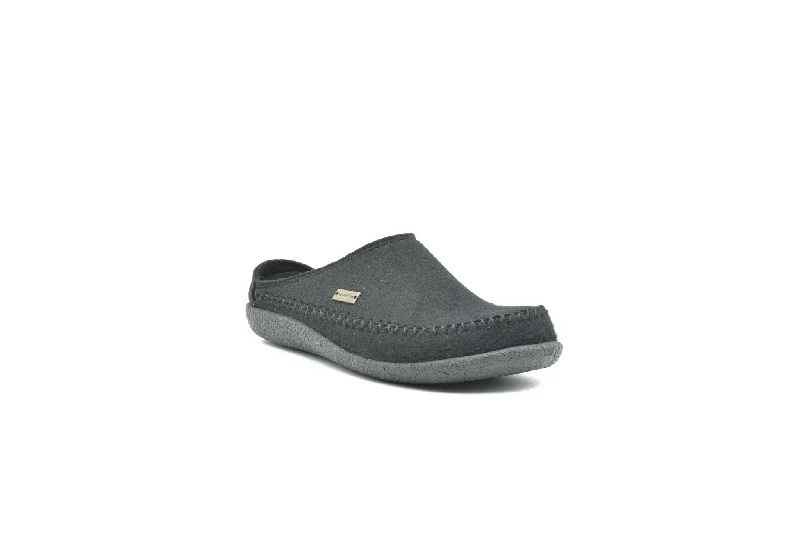 Men's slippers with a padded footbed for all - day comfortHAFLINGER Fletcher