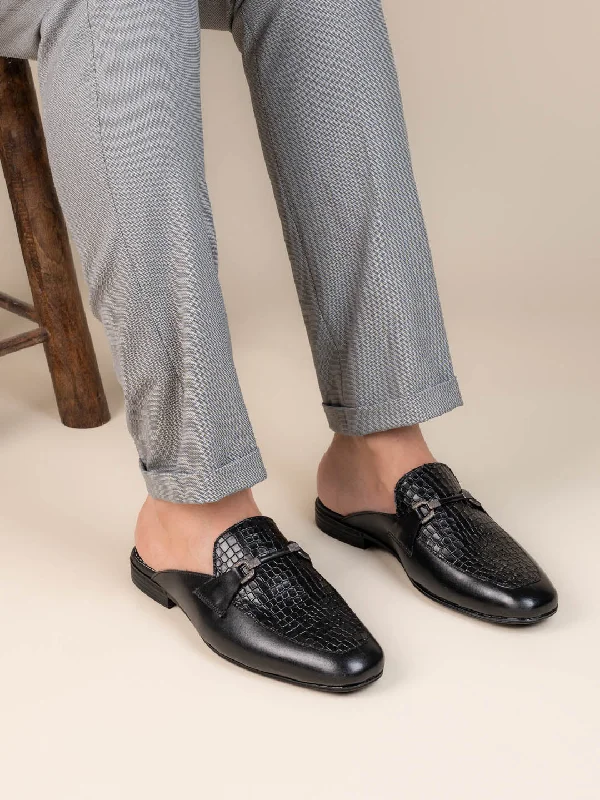 Men's casual shoes with a flexible rubber outsoleAlberto Toreesi Black Leather Textured With Metal Accent Mules