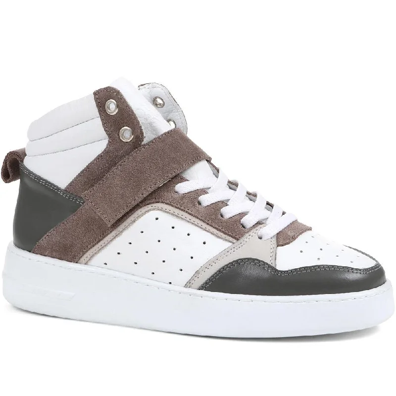 Men's casual sneakers with a mesh upperAndra Leather High Top Trainers - ANDRA / 323 090