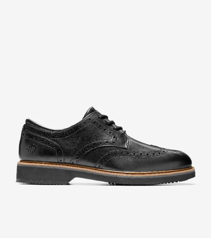 Men's Oxford shoes with a leather lining for breathabilityMen's American Classics Montrose Wingtip Oxfords