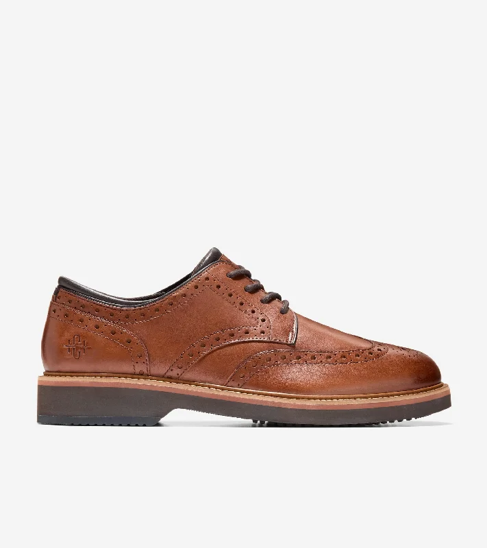 Men's Oxfords with a padded collar for a comfortable fitMen's American Classics Montrose Wingtip Oxfords