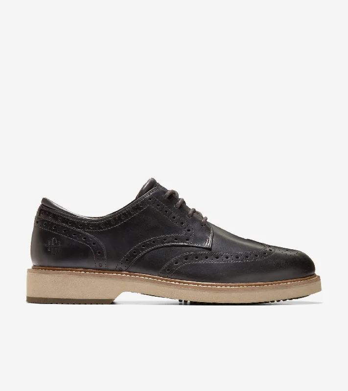 Men's Oxford shoes with a wingtip design and leather soleMen's American Classics Montrose Wingtip Oxfords