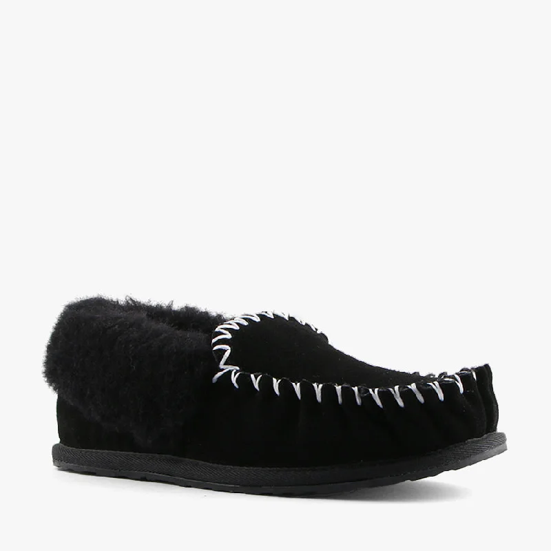 Men's slippers with a soft, flexible soleCHUMS BLACK MOCC