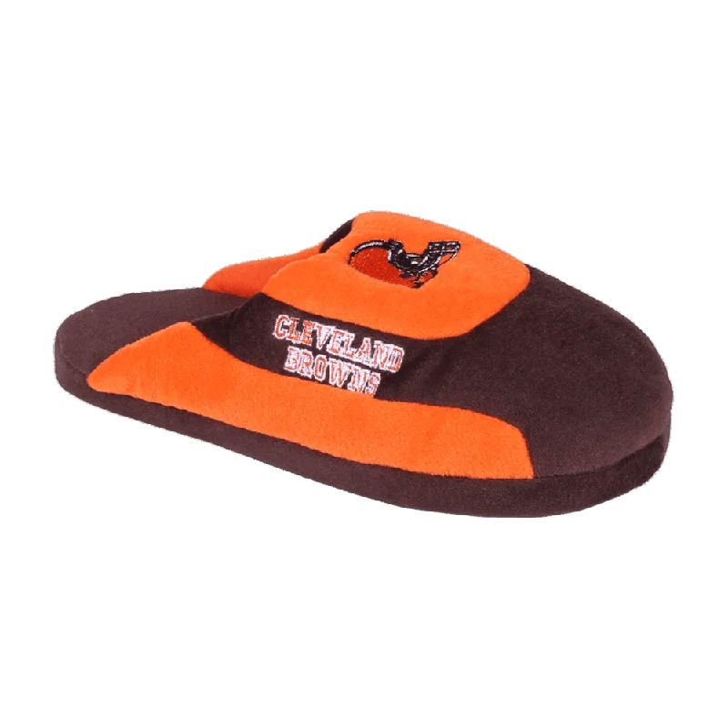 Men's slippers in a warm color like red or brownCleveland Browns Low Pro