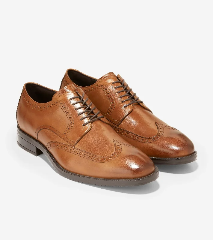 Men's Oxford shoes with a decorative inlay on the toeCole Haan Modern Essentials Wing Oxford