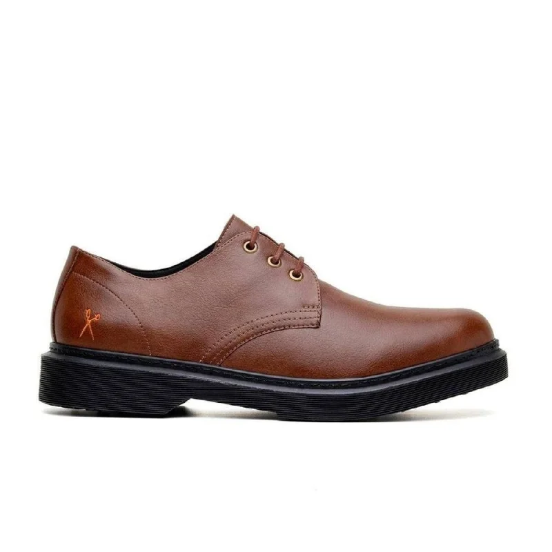 Men's Oxford shoes with a buckle closure and a pointed toe'Derby UK 2' vegan lace-up shoe by King55 - cognac