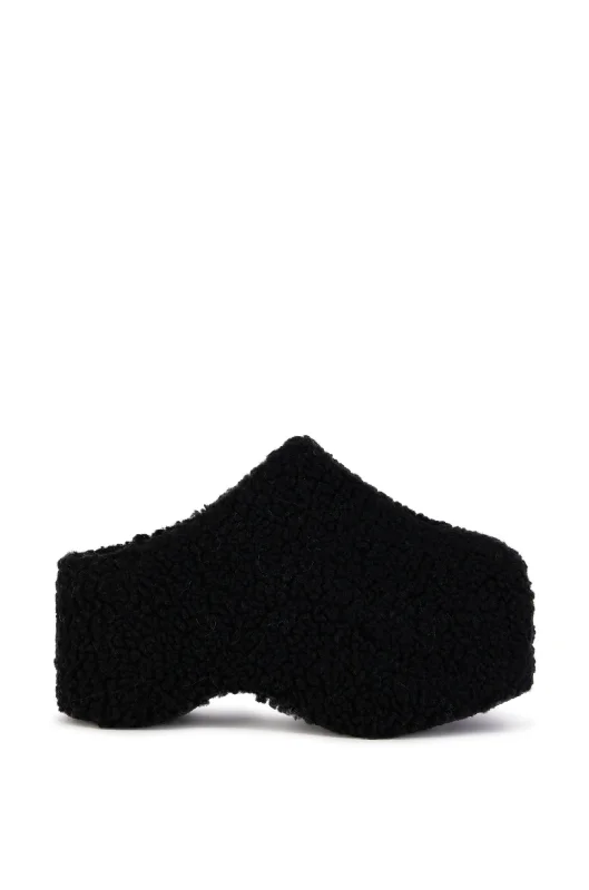 men's slides vs. mulesDOLORITA-BLACK CLOG FLAT