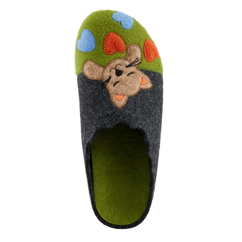 Men's slippers with a non - slip outsole for safetyFlexus Cuttlecat Slippers