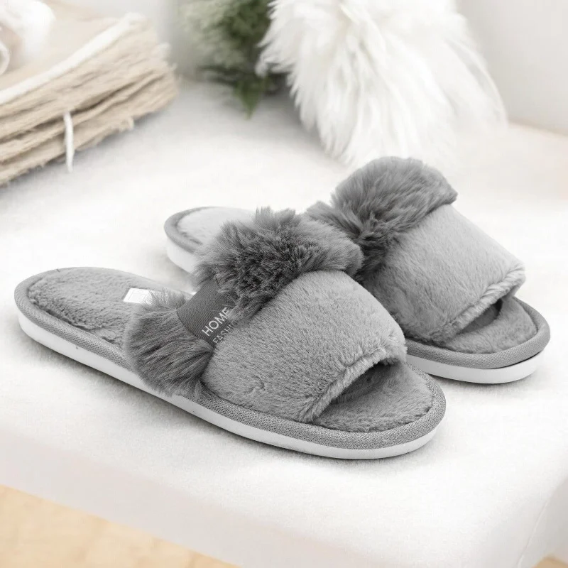 Men's slippers with a rubber sole for outdoor useM0271 comfy fur