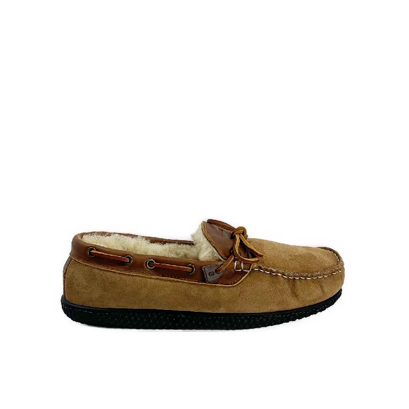 Men's slippers with a non - slip outsole for safetyIn Stock Men’s Hearth ESQ Slipper: Chestnut