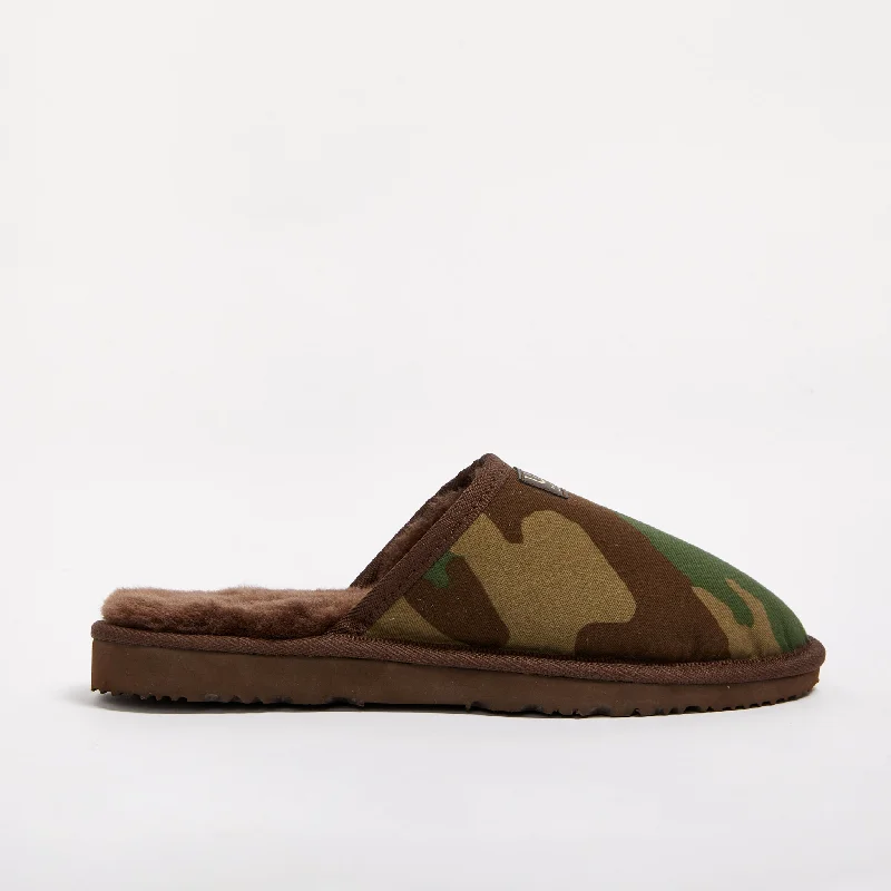 Men's slippers with a wool blend upper for warmthMen's Camo Classic Slippers