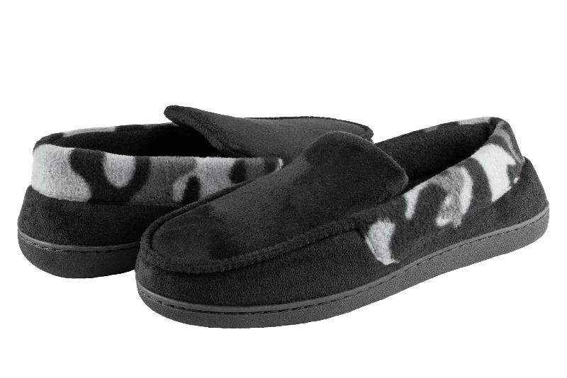 Men's slippers with a breathable fabric upperMen's Faux Suede Moccasin with Camo Fleece Cuff