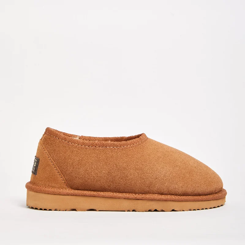 Men's slippers with a non - slip outsole for safetyMen's Halfie