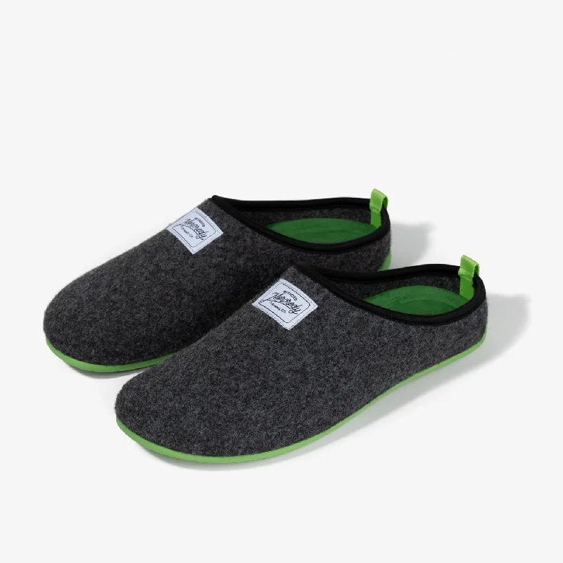 Men's slippers with a pointed toe for a stylish appearanceMercredy Men's Slippers, Grey & Greeen