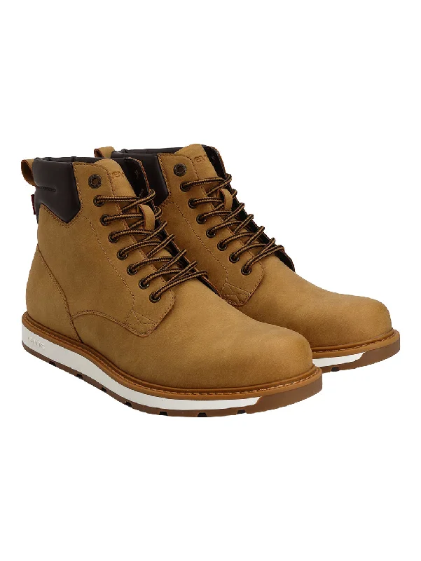 Men's casual shoes with a contrast sole colorMen's Tan Solid Boots