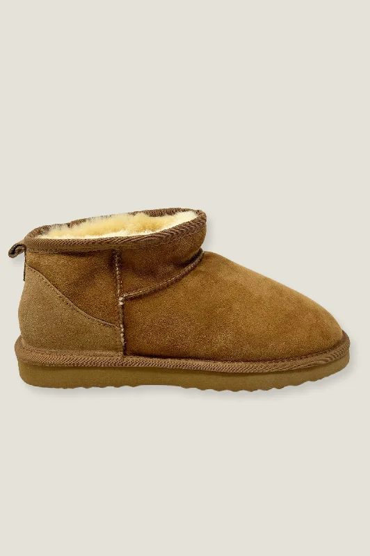 Men's plush slippers with a faux fur liningMini Sheepskin Boot | Tan