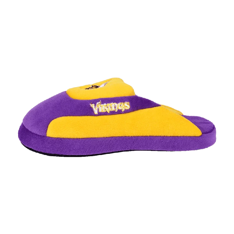 Men's slippers with a non - slip outsole for safetyMinnesota Vikings Low Pro