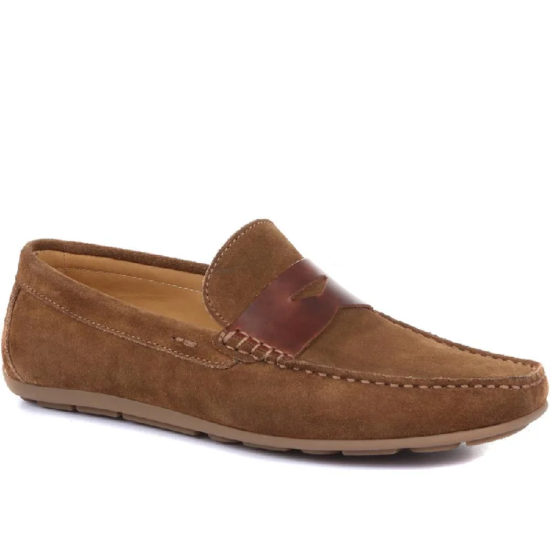 Men's casual shoes with a removable footbed for cleaningPierson Suede Leather Loafers - PIERSON / 320 159