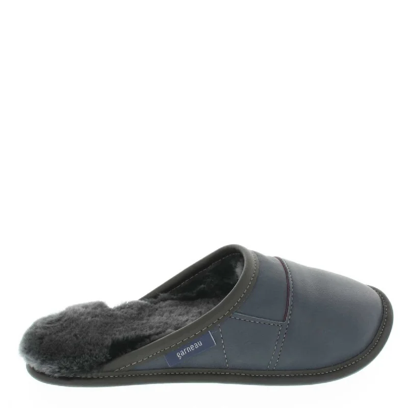 Men's slippers with a stretchy side panel for a better fitTwo-tone All-purpose Leather Mule Slippers