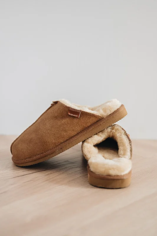 Men's slippers with a memory foam insoleHUGO Men's Sheepskin Slippers | Shepherd of Sweden