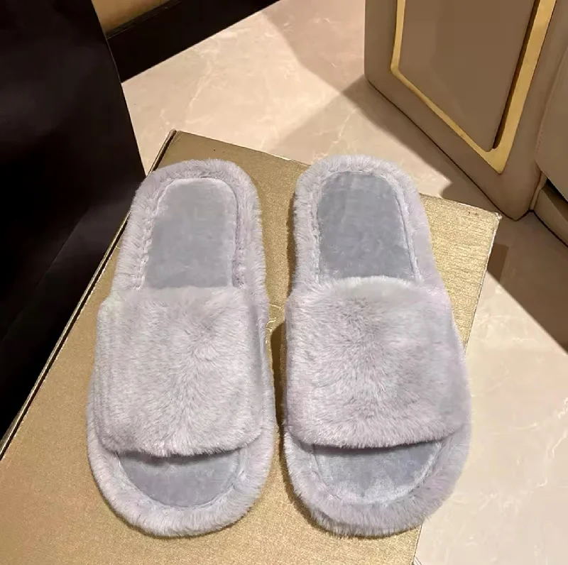 Men's slippers with a soft, flexible soleSimple fur slipper