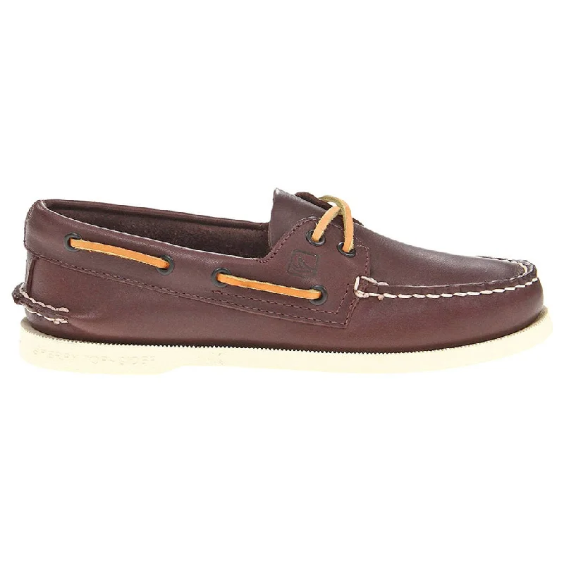 Men's casual shoes with a removable footbed for cleaningAuthentic Original Leather Men's Boat Shoes