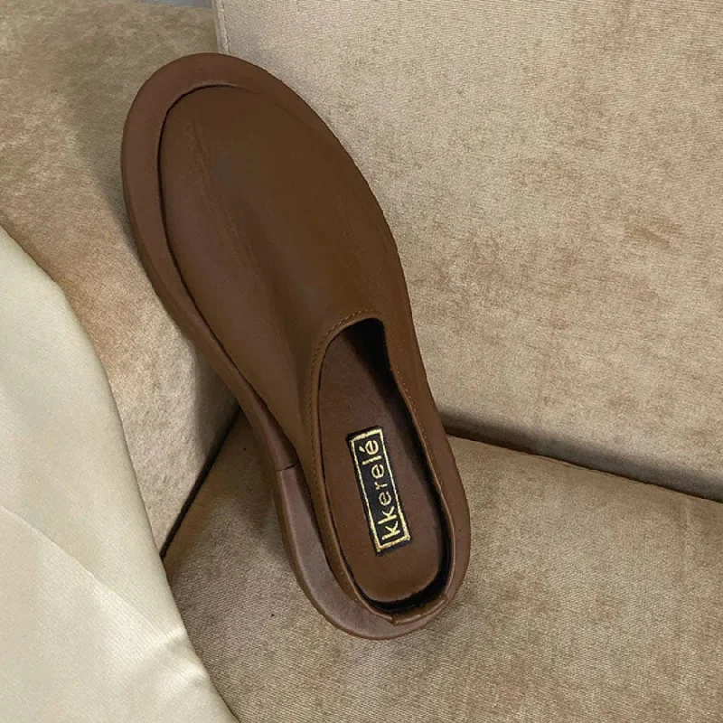 Men's slippers with a logo patch on the sideSusu Cover Toe Mules