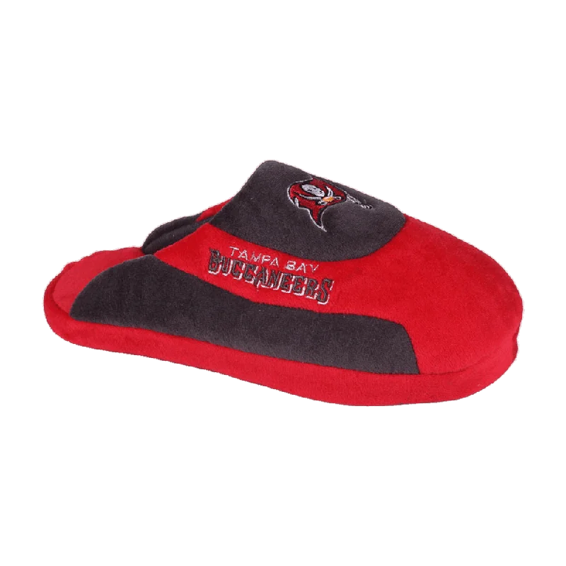 Men's slippers with a soft, flexible soleTampa Bay Buccaneers Low Pro