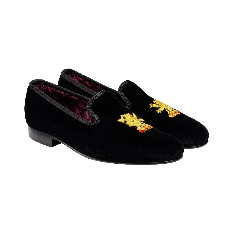 Men's slippers with a leather sole for a classic lookLion Rampant Black Velvet