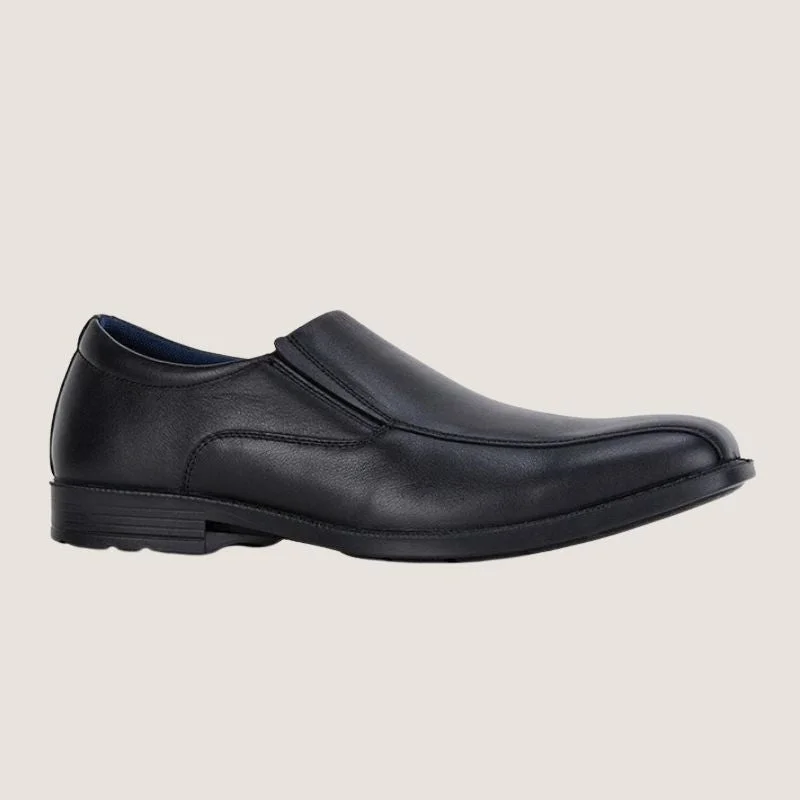 Men's formal shoes with a wingtip designClarks Berkley Dress Shoe