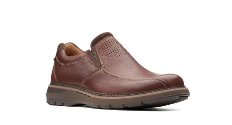 Men's formal shoes with a polished shineClarks Un Ramble Step Mahogany