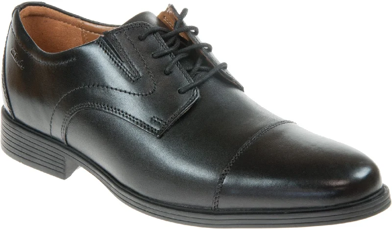 Men's formal shoes with a contrast stitching detailClarks Whiddon Cap