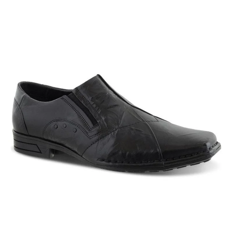 Men's formal shoes with a smooth leather finishFerracini Newson Dress Shoe