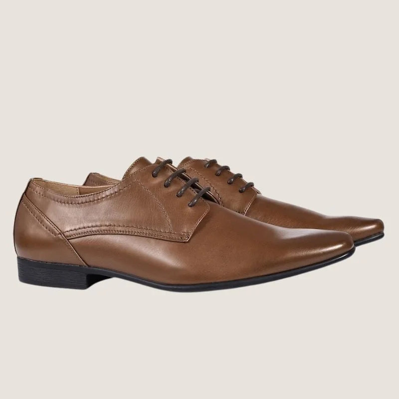 Men's formal shoes with a wingtip designJM Owen Dress Shoe