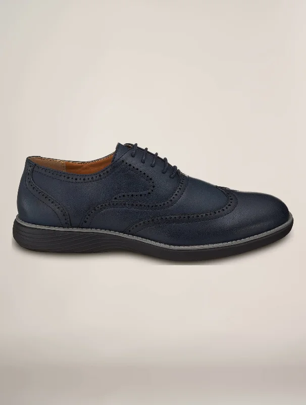 Men's formal shoes with a decorative perforationMen's Grand Oxford Wingtip Shoes