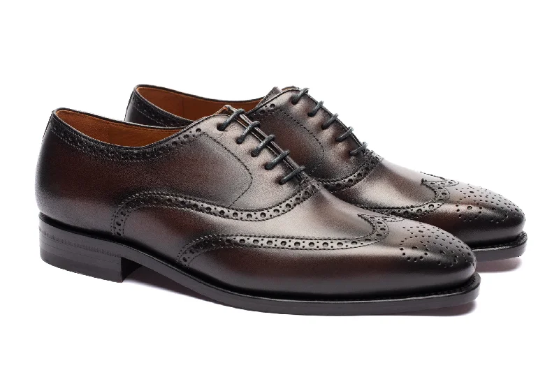 Men's formal shoes with a padded insole for comfortThe Ole Brogues